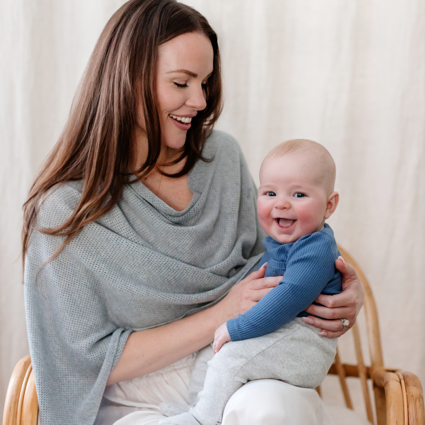 Nestling Baby™ Nursing Cover
