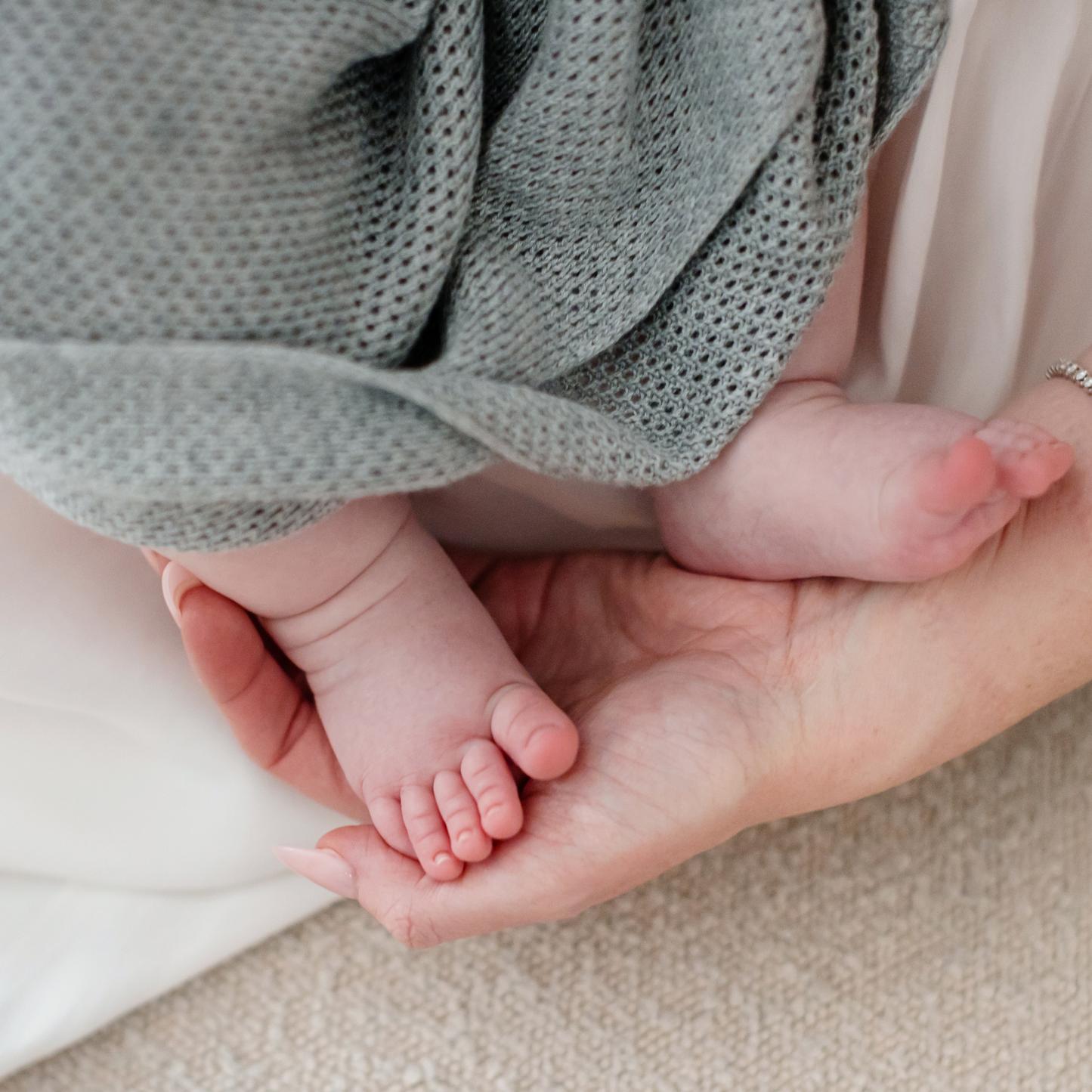 Nestling Baby™ Nursing Cover