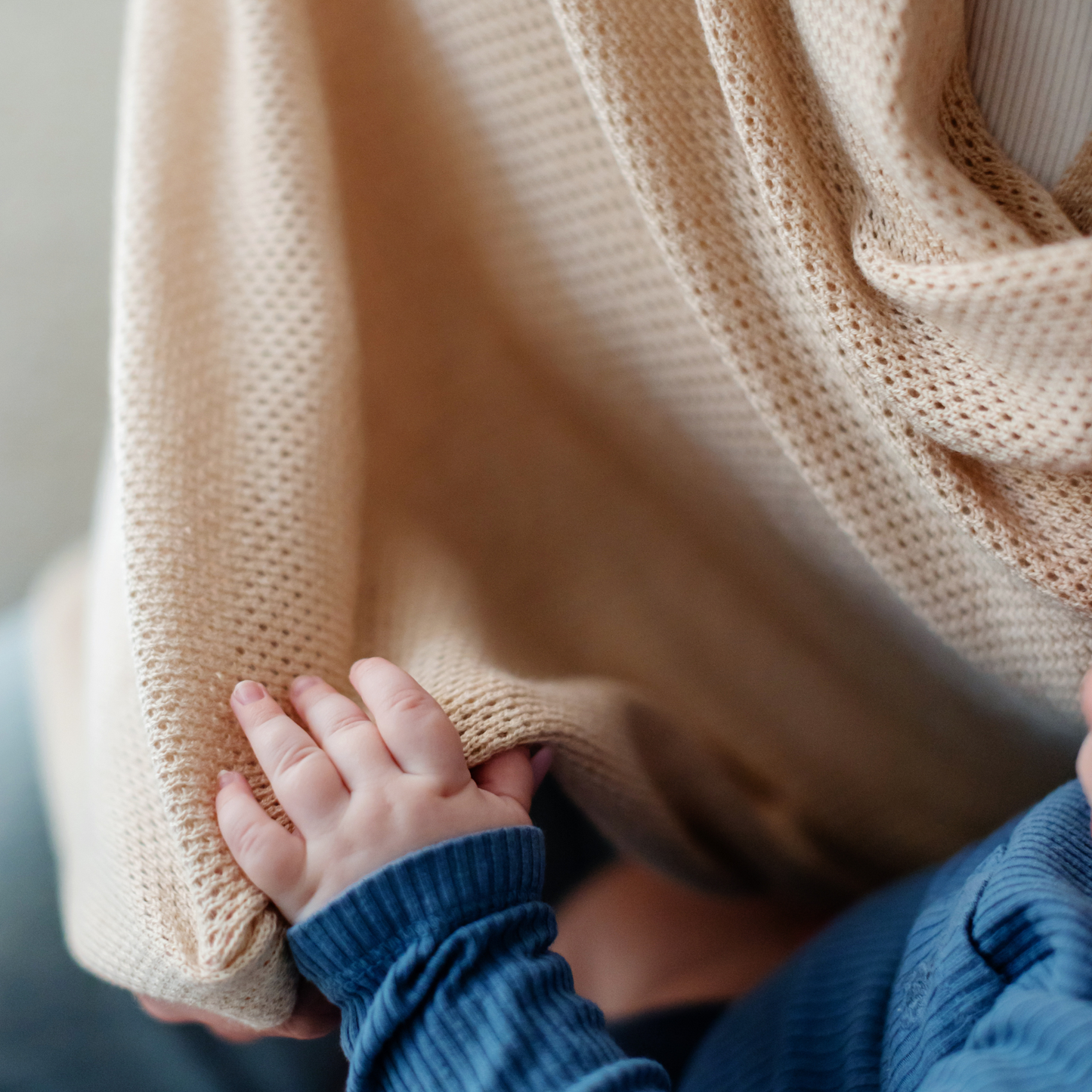 Nestling Baby™ Nursing Cover